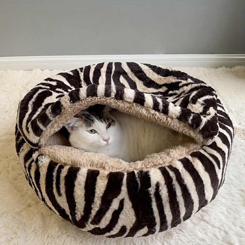 Enclosed for cat Bed | Secure and Warm Winter Shelter for Cats